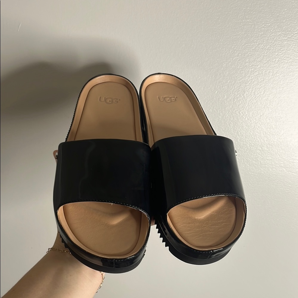 UGG Black and Tan Slide Sandals